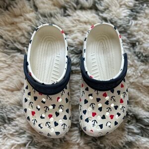 Crocs - Heart and Anchor Pattern ❤️ ⚓️
